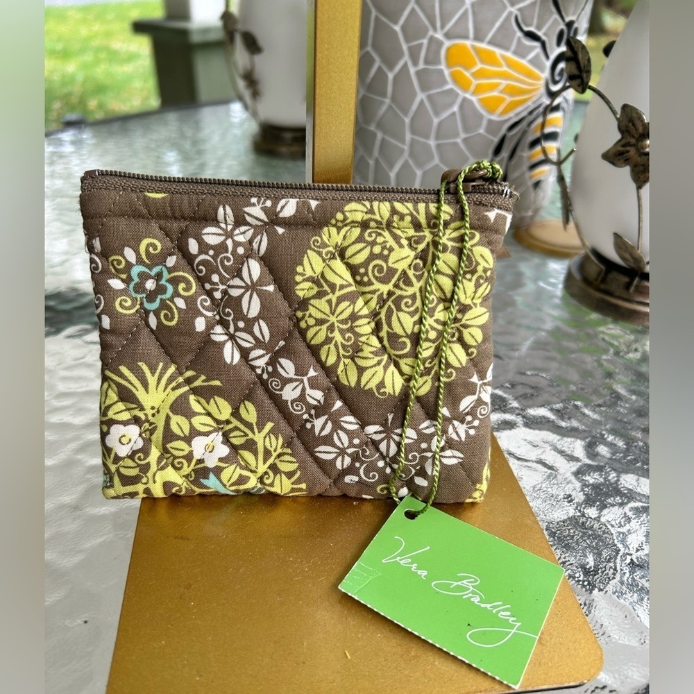 NWT- Retired Vera Bradley- Sitting in the tree” pattern card holder wallet